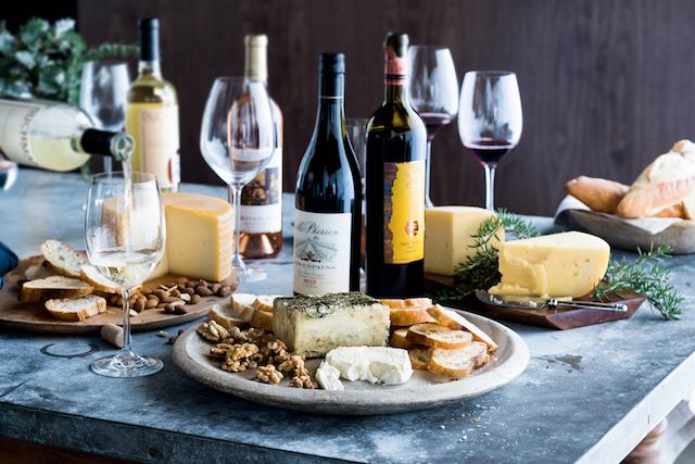 Wine tasting at home with cheese wine_tasting_at_home_and_food