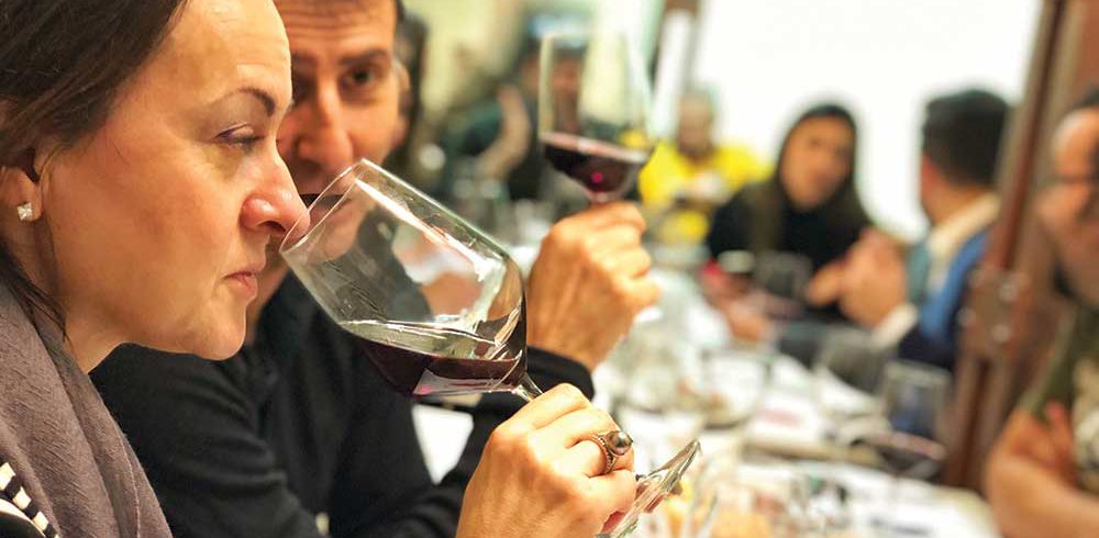 v2-Cata-de-vinos_aromas_colorful_wines