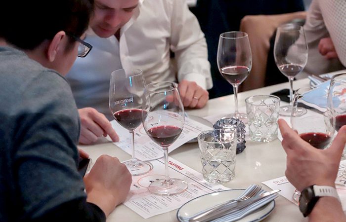 Team building Colorful Wines