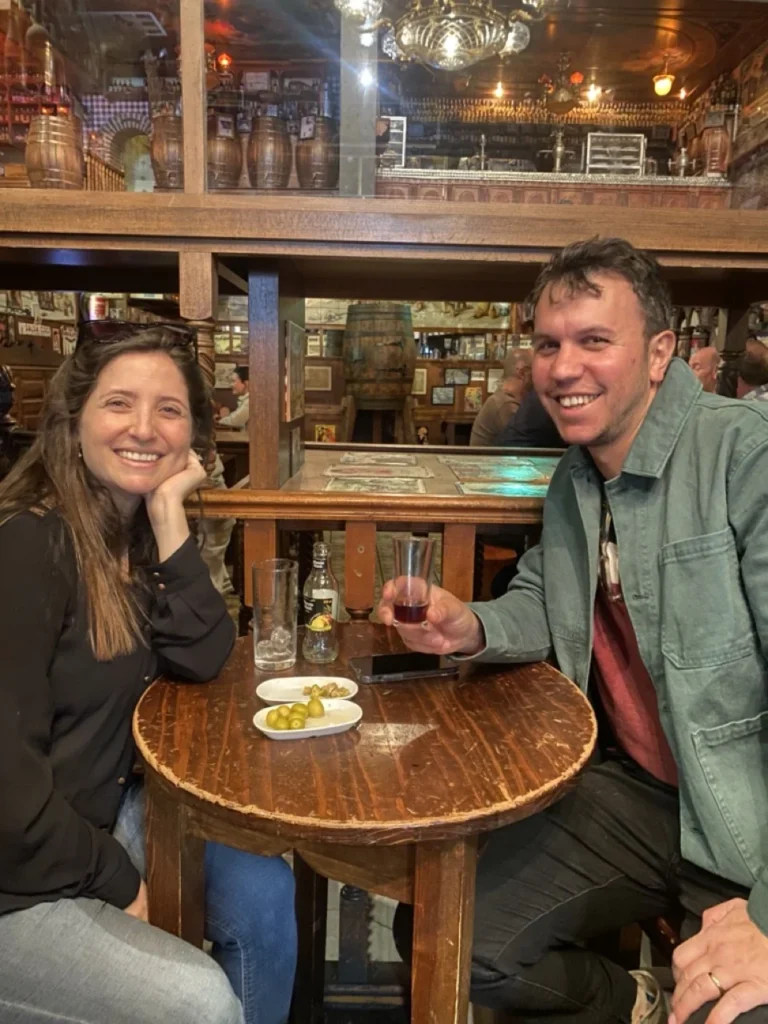 couple wine and tapas tour in Madrid-colorful wines